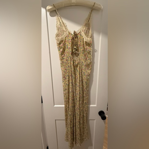 DOEN Floral Yellow Lace Maxi Dress - Picture 8 of 14